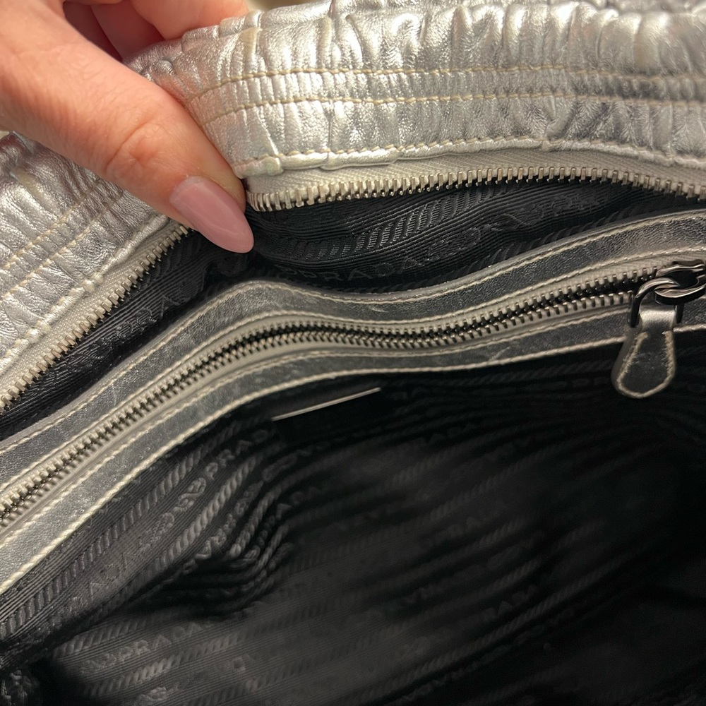 Great Condition 100% Authentic Prada Messenger Ba… - image 5